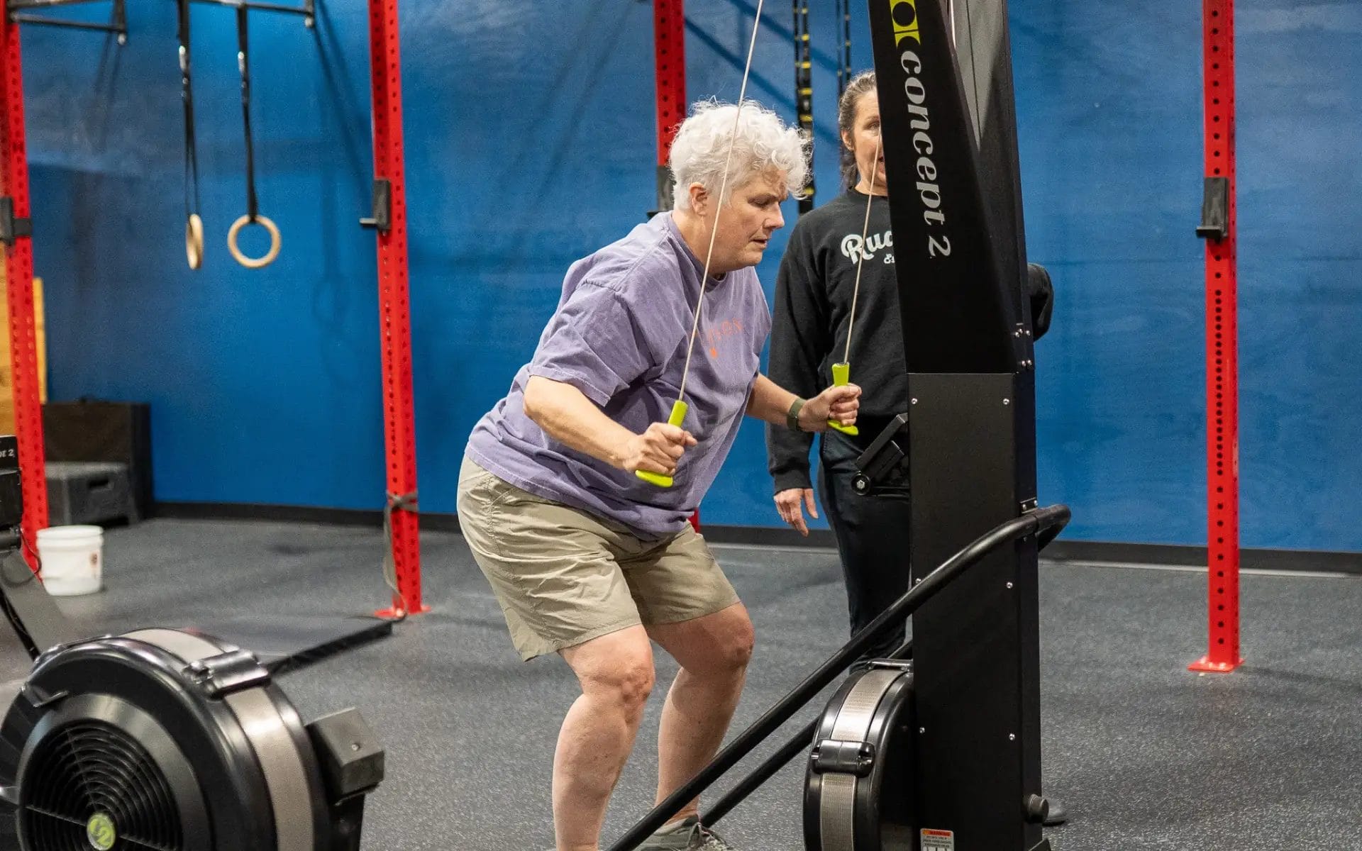 old lady do exercices